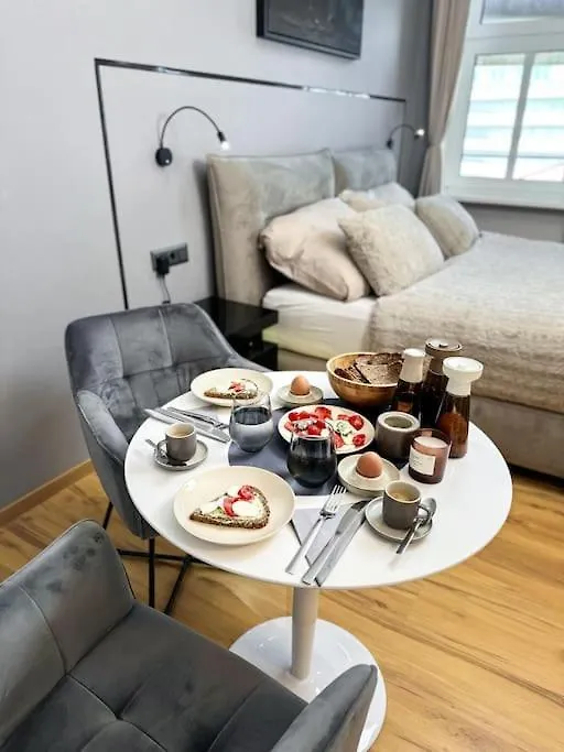 Wohnung Direkt Bei Schoenbrunn! Вена Апартаменты