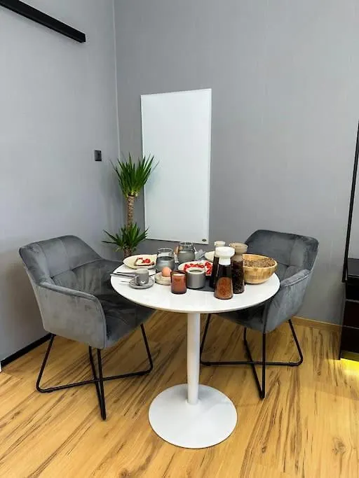 Wohnung Direkt Bei Schoenbrunn! Вена Апартаменты